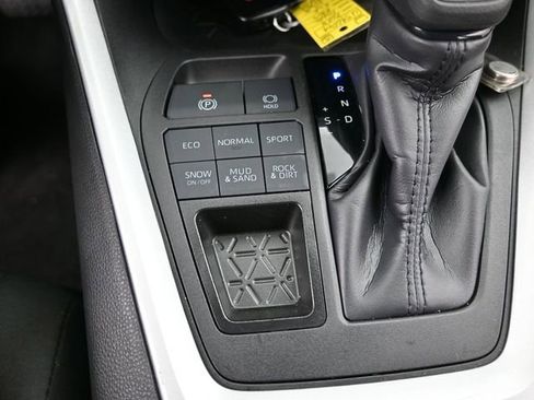 Used 2024 Toyota RAV4 XLE image 25