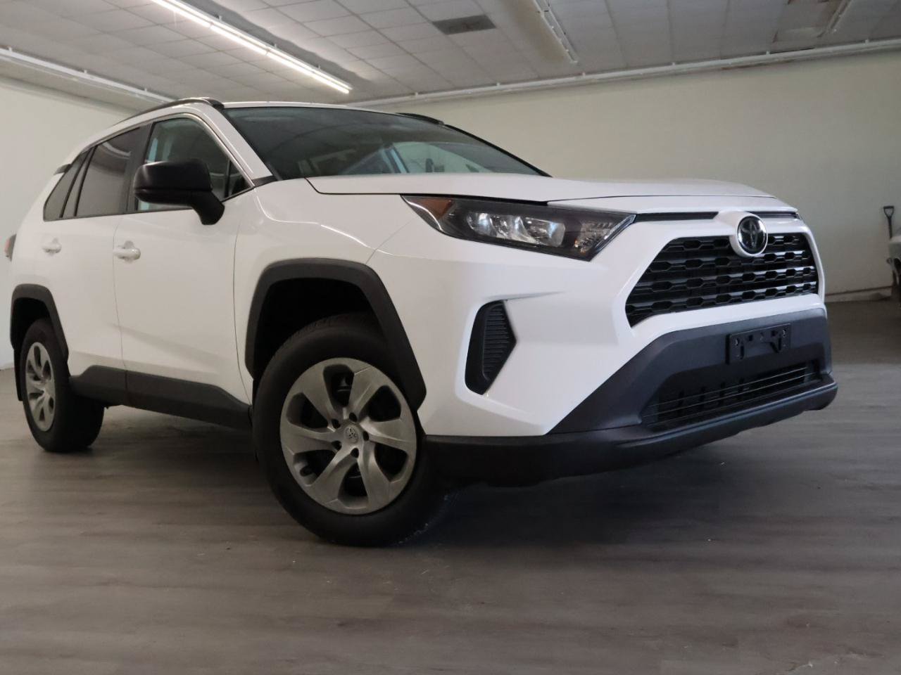 Used 2020 Toyota RAV4 LE w/ All Weather Liner Package FWD image 21