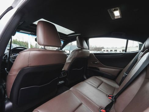 Used 2023 Lexus ES 250 w/ Premium Package image 31