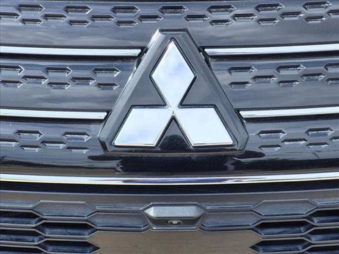 Used 2022 Mitsubishi Outlander SE FWD image 10