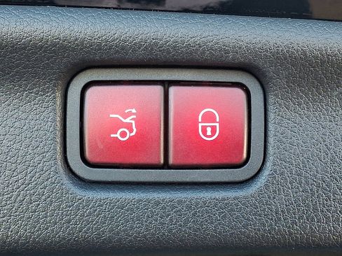 Certified 2023 Mercedes-Benz C 300 4MATIC Sedan image 30