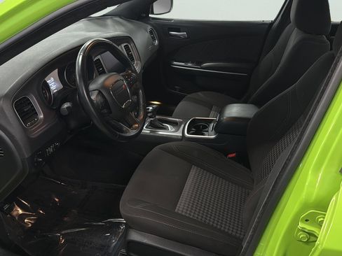 Used 2023 Dodge Charger SXT RWD image 10
