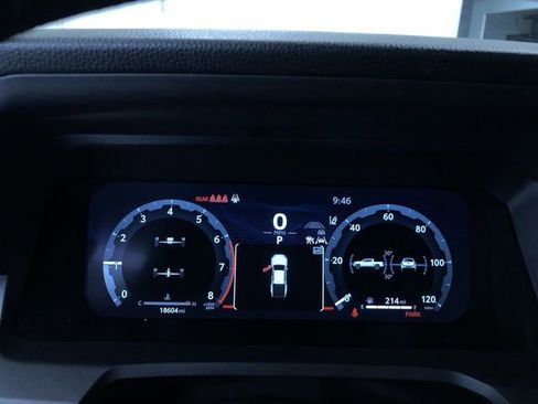 Certified 2025 Toyota Tacoma TRD Off-Road image 24