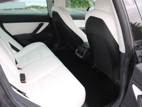 Used 2019 Tesla Model 3 Standard Range Plus RWD image 11