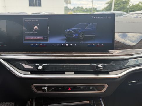 Used 2026 BMW X7 xDrive40i AWD/4WD image 13