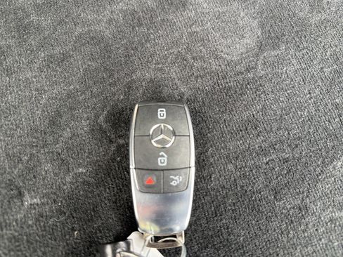 Used 2025 Mercedes-Benz GLS 450 4MATIC image 30