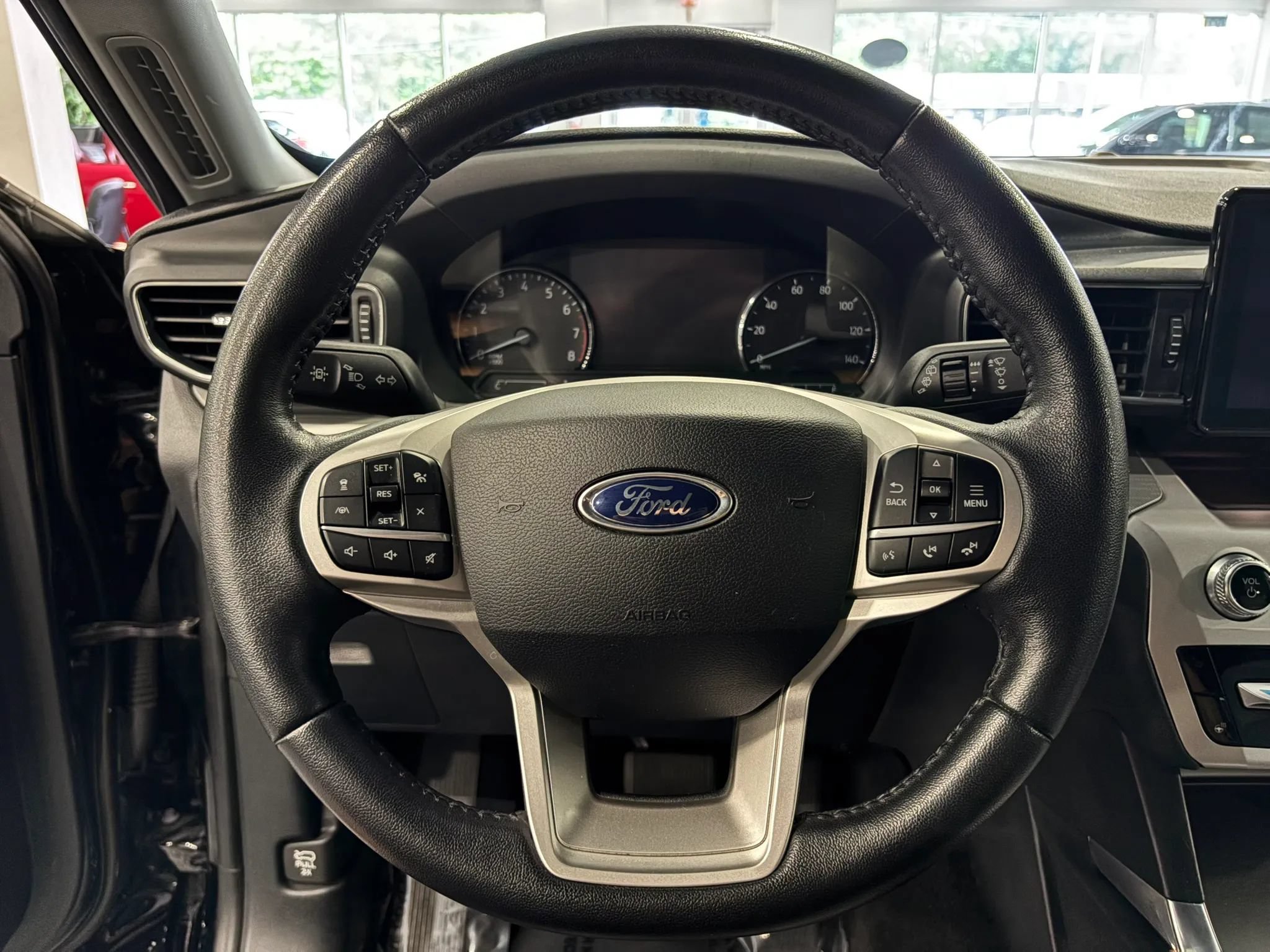 Used 2021 Ford Explorer XLT w/ Equipment Group 202A RWD image 31