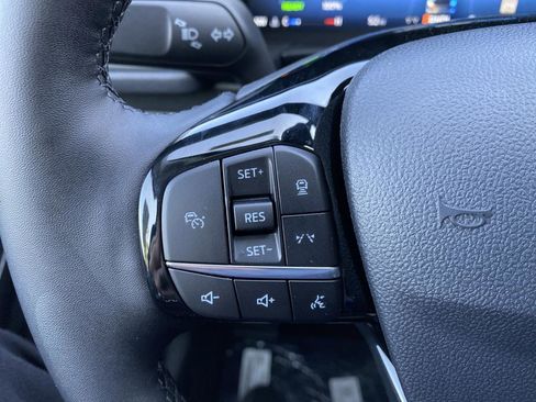 New 2025 Ford Escape Base w/ PHEV Premium Package image 33