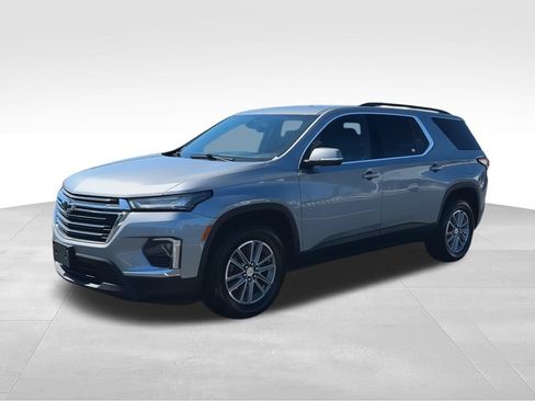 Used 2024 GMC Terrain SLE w/ Driver Convenience Package FWD image 9