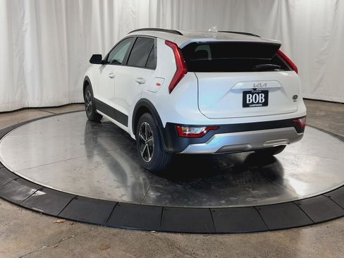 New 2026 Kia Niro LX image 7