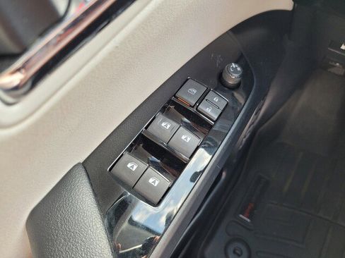 Used 2016 Toyota Prius Two image 32