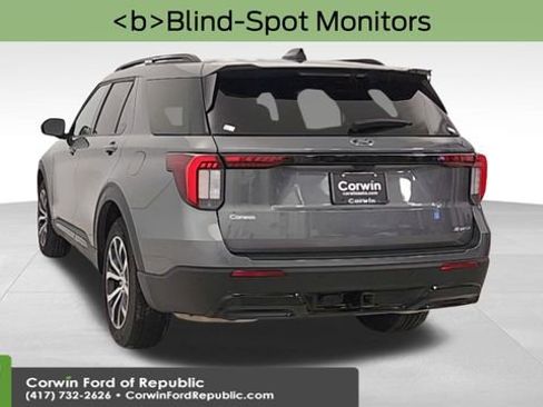Used 2025 Ford Explorer ST-Line image 8