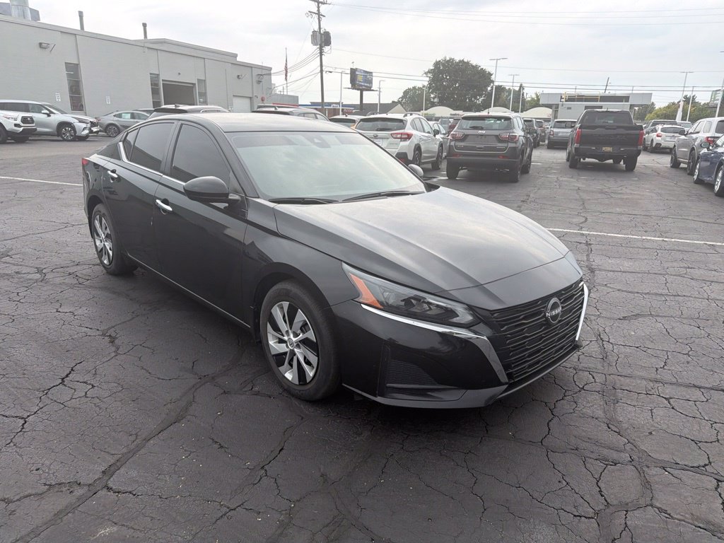 Used 2023 Nissan Altima 2.5 S FWD image 4