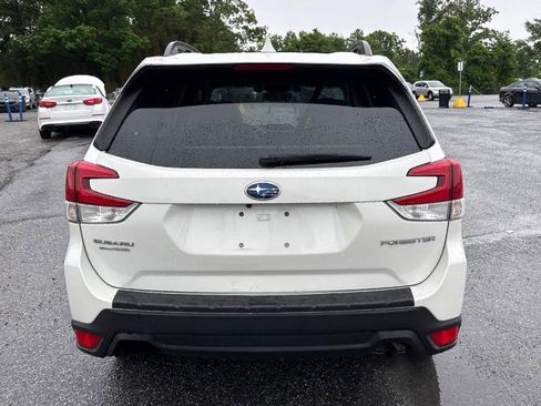Used 2019 Subaru Forester Premium w/ All-Weather Package AWD/4WD image 4