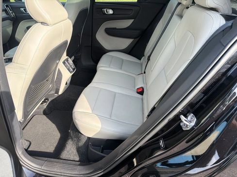 Used 2019 Volvo XC40 T5 Inscription AWD/4WD image 24