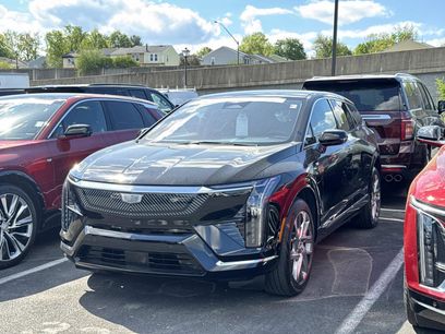 Certified 2025 Cadillac Optiq Luxury 2 w/ LPO, Floor Liner Package