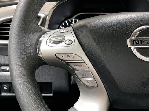Used 2015 Nissan Murano Platinum w/ Platinum Technology Package AWD/4WD image 18