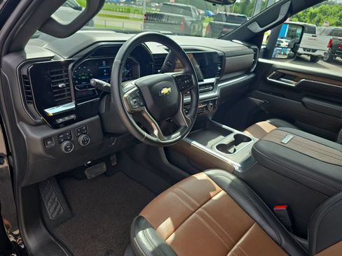 Used 2024 Chevrolet Silverado 2500 High Country w/ High Country Premium Package AWD/4WD image 30