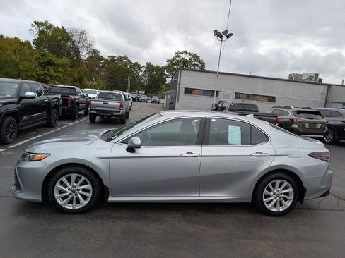 Certified 2023 Toyota Camry LE image 3