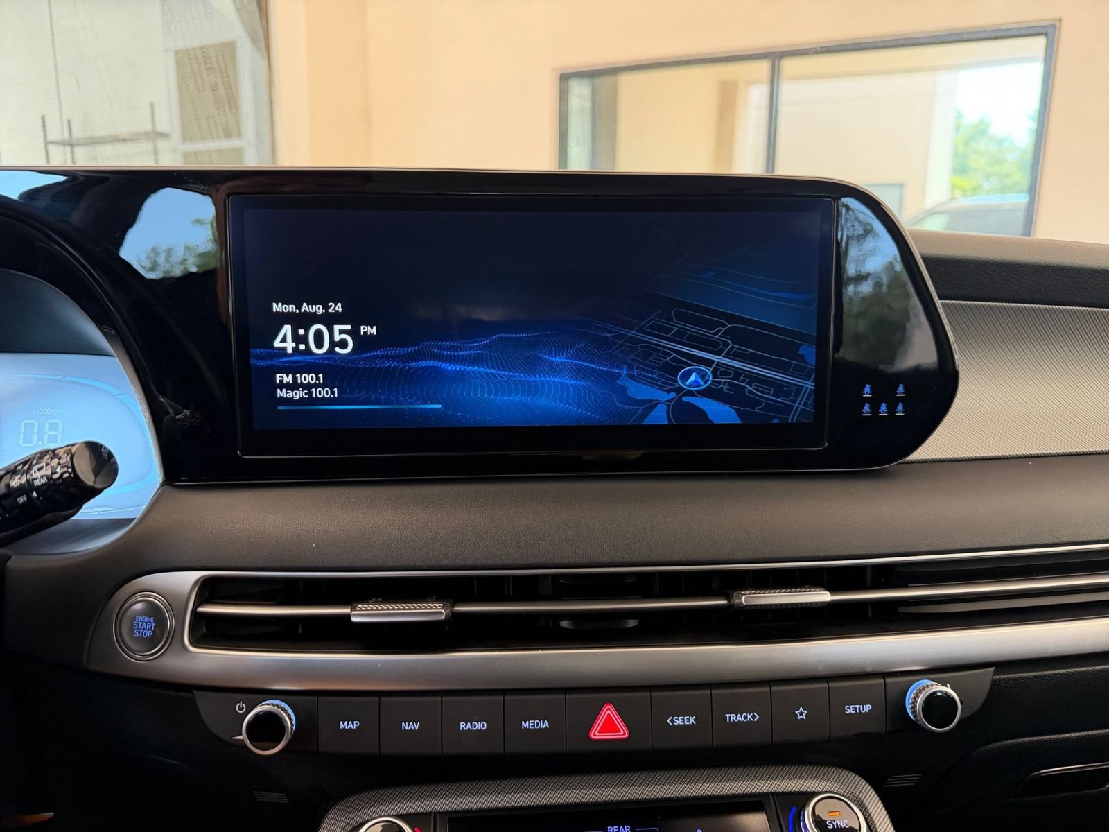 Used 2025 Hyundai Palisade SEL FWD image 16