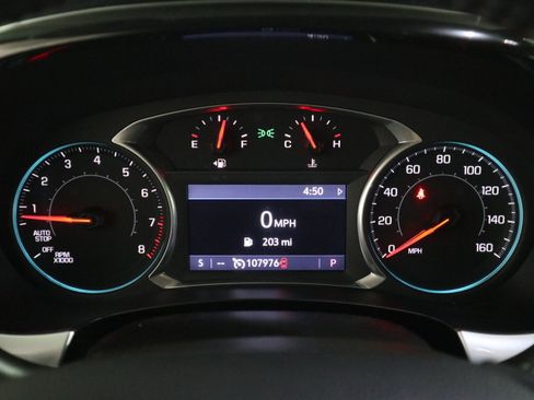 Used 2020 Chevrolet Traverse LT FWD image 19