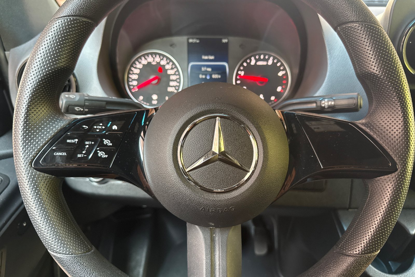 Used 2025 Mercedes-Benz Sprinter 2500 image 30