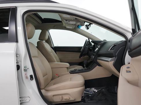Used 2016 Subaru Outback 2.5i Limited AWD/4WD image 11