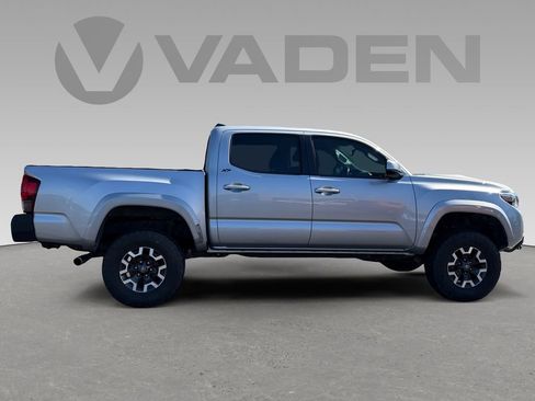 Used 2018 Toyota Tacoma SR5 image 5