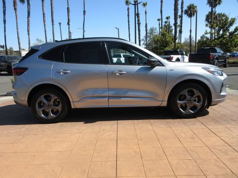Certified 2023 Ford Escape ST-Line FWD image 5