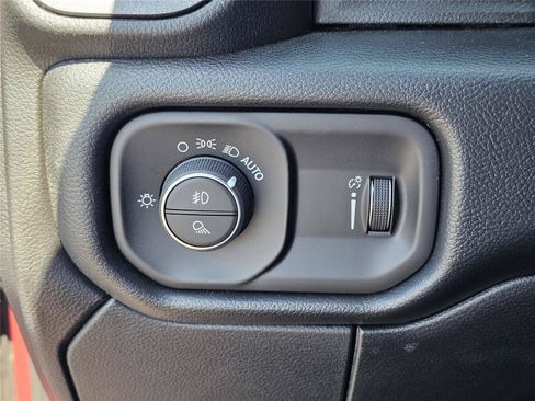 New 2026 RAM 2500 Tradesman AWD/4WD image 18