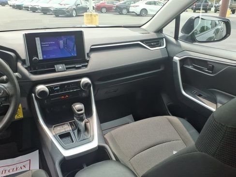 Used 2024 Toyota RAV4 LE FWD image 9