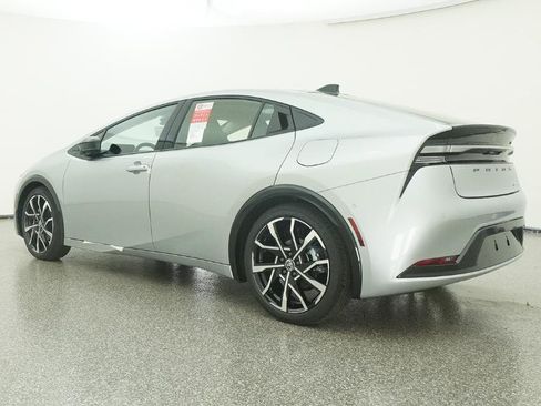 New 2026 Toyota Prius Plug-In Hybrid FWD image 39