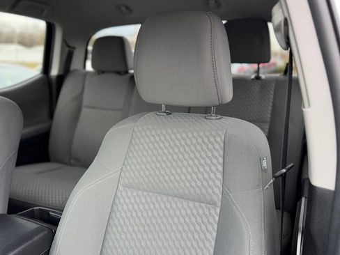 Used 2021 Toyota Tacoma SR image 5