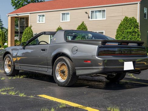 Used 1989 Pontiac Firebird Trans Am RWD image 6