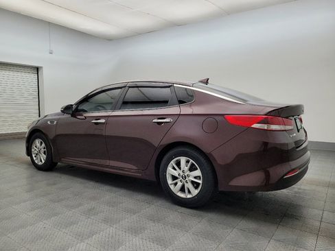 Used 2017 Kia Optima LX image 3