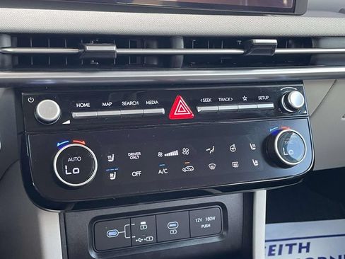 Certified 2025 Hyundai Tucson Limited AWD/4WD image 31