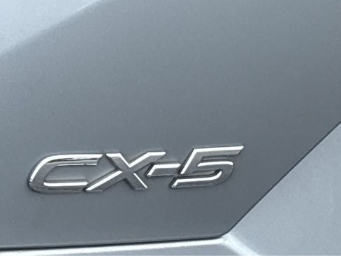 Used 2018 MAZDA CX-5 Touring w/ Preferred Equipment Package FWD image 31