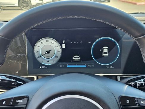 Used 2025 Hyundai Elantra Limited FWD image 30