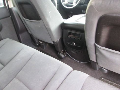 Used 2007 Chevrolet Silverado 2500 LT w/ 2LT Convenience Package AWD/4WD image 25