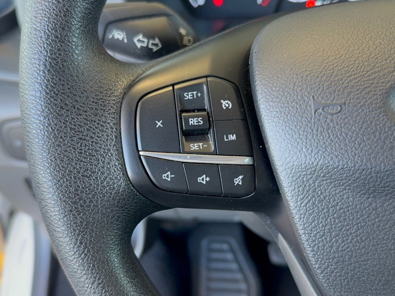 Used 2025 Ford Transit 350 XLT RWD image 18