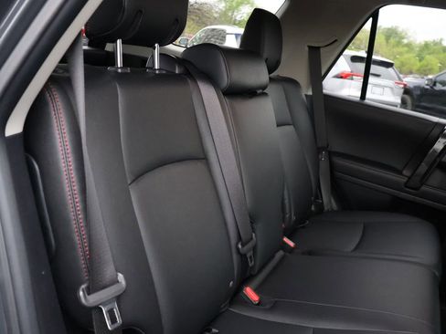 Used 2024 Toyota 4Runner TRD Off-Road Premium w/ Off Road Premium Plus Package AWD/4WD image 12