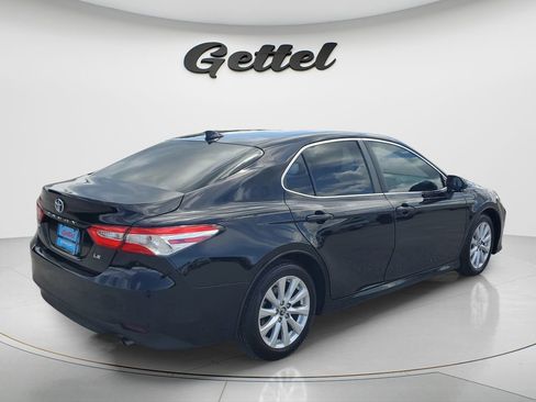 Used 2019 Toyota Camry LE w/ Convenience Package FWD image 5