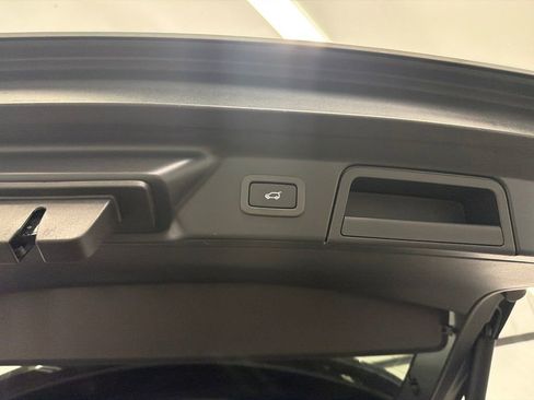 Used 2020 Land Rover Range Rover Velar S AWD/4WD image 20