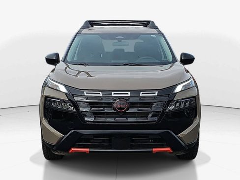 Used 2025 Nissan Rogue SV image 8