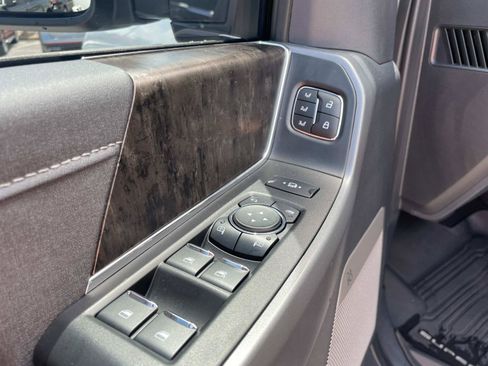 Used 2024 Ford F250 Lariat w/ Tremor Off-Road Package AWD/4WD image 18
