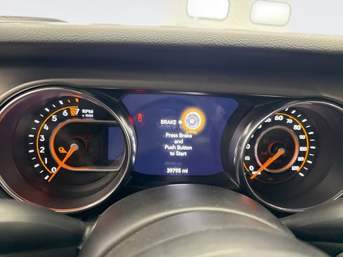 Used 2022 Jeep Gladiator Sport AWD/4WD image 9