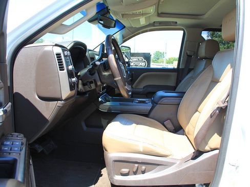 Used 2018 GMC Sierra 2500 Denali w/ Duramax Plus Package AWD/4WD image 23
