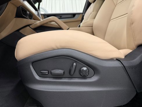 New 2026 Porsche Cayenne S image 32