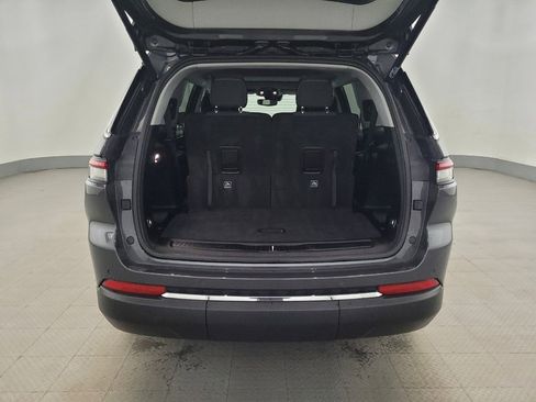 Used 2022 Jeep Grand Cherokee L Laredo w/ Luxury Tech Group I image 29