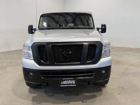 Used 2018 Nissan NV 3500 SL RWD image 3